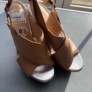 Jessica Simpson Tan Heels